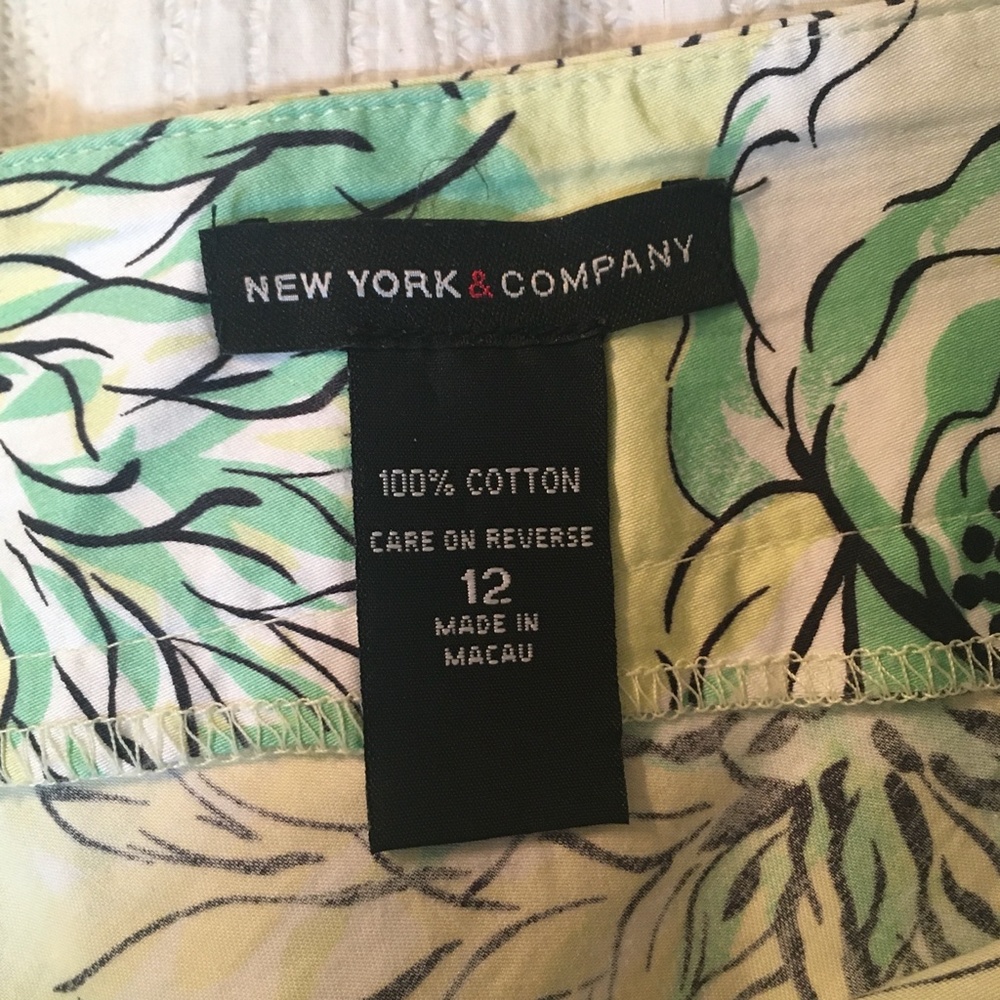 3/$15 New York & Company Floral Skirt / Size 12 - Picture 4 of 6